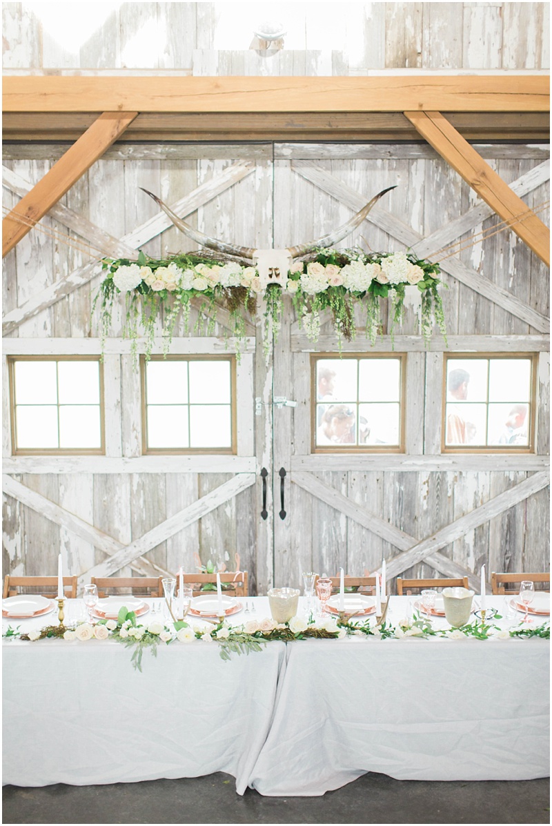 weston-red-barn-farm-wedding_weston-missouri_brooke-pavel-photography078